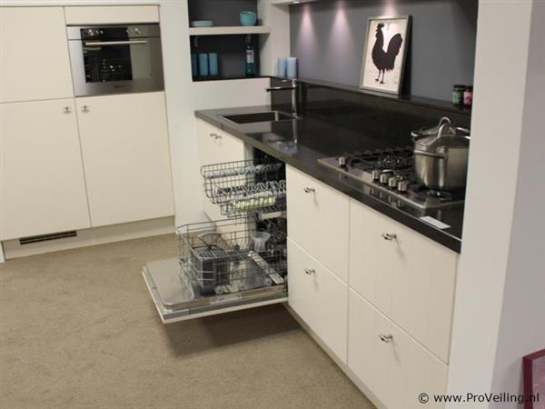 Grote foto online veiling nobilia rechte keuken met apparatenwand huis en inrichting keukens