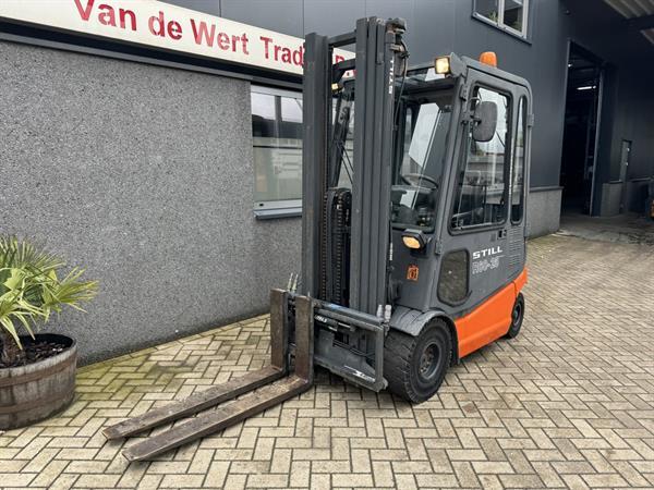 Grote foto still r60 25 triplo 540 freelift sideshift 4e functie elektrisch agrarisch heftrucks