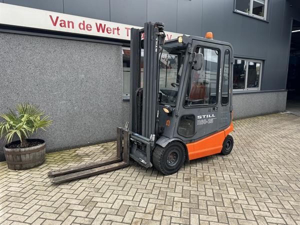 Grote foto still r60 25 triplo 540 freelift sideshift 4e functie elektrisch agrarisch heftrucks