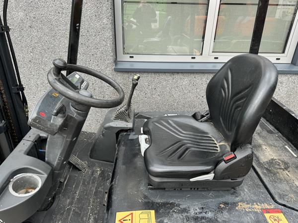 Grote foto still r60 25 triplo 485 freelift sideshift 4e functie elektrisch agrarisch heftrucks