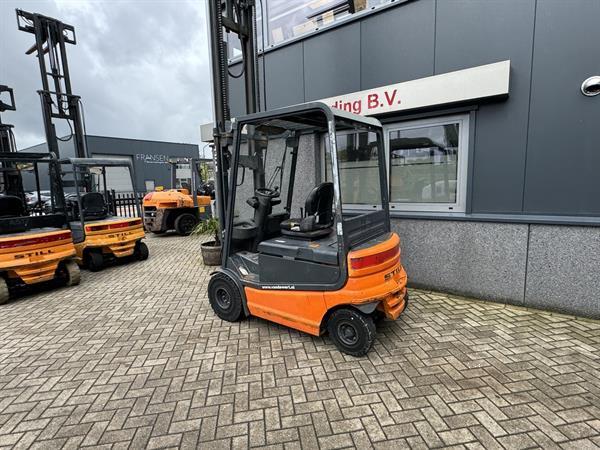 Grote foto still r60 25 triplo 510 freelift 3e functie elektrisch 2001 accu 2016 agrarisch heftrucks