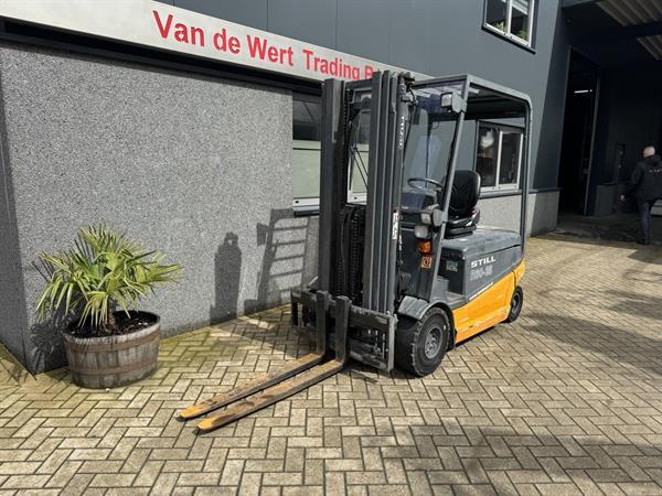 Grote foto still r60 25 triplo 485 freelift sideshift 4e functie elektrisch agrarisch heftrucks