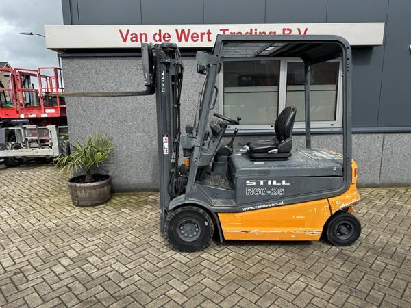 Grote foto still r60 25 triplo 485 freelift sideshift 4e functie elektrisch agrarisch heftrucks