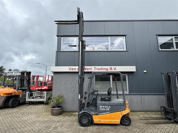 Grote foto still r60 25 triplo 485 freelift sideshift 4e functie elektrisch agrarisch heftrucks