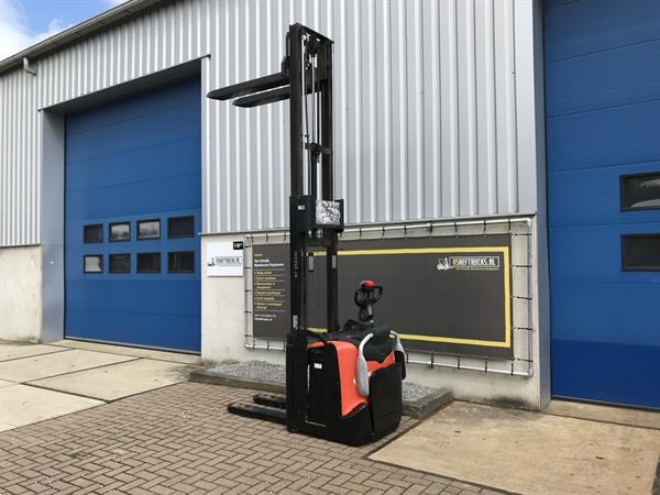 Grote foto vs 21600 elektrische stapelaar bt 3300mm initi le lift bj2017 doe het zelf en verbouw hefwerktuigen