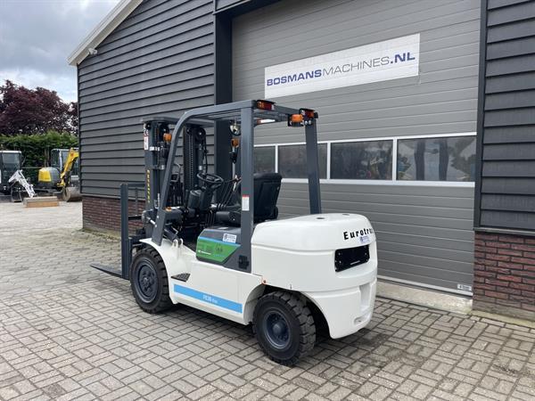 Grote foto eurotrac fe30 eco electrische heftruck nieuw agrarisch heftrucks