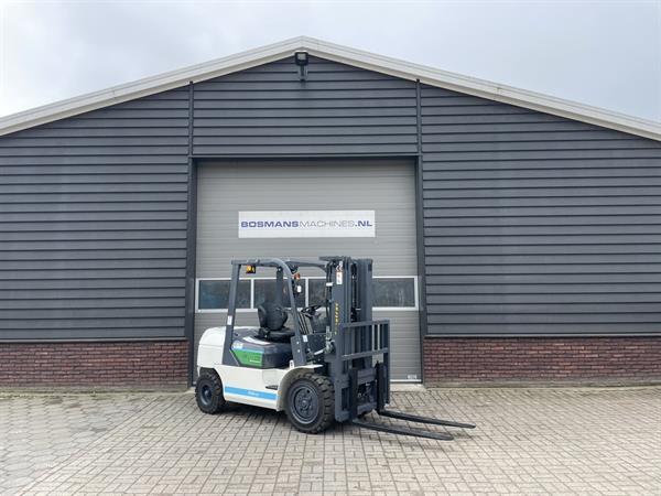 Grote foto eurotrac fe30 eco electrische heftruck nieuw agrarisch heftrucks