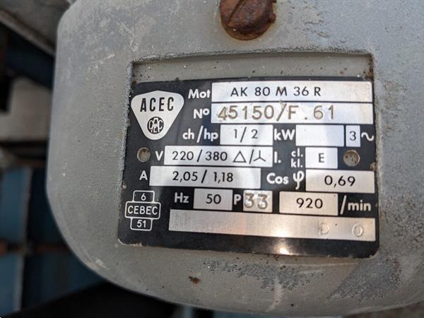Grote foto visser dewa pottenpersmachine agrarisch tuinbouw