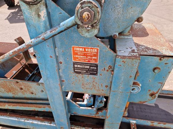 Grote foto visser dewa pottenpersmachine agrarisch tuinbouw