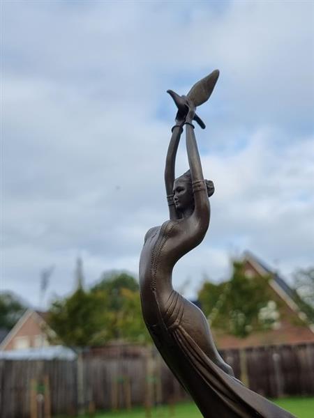 Grote foto beeld artistic bronze lady with bird 39 cm brons marmer antiek en kunst curiosa en brocante