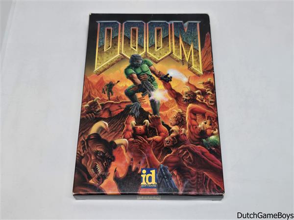 Grote foto pc big box doom 3.5 disk spelcomputers games overige merken