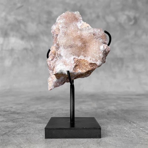 Grote foto geen reserveprijs een prachtig roze kristal op een aangepaste standaard kristalcluster hoogte antiek en kunst curiosa en brocante