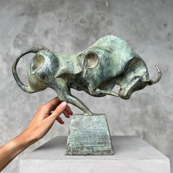Grote foto sculptuur no reserve price bronze sculpture of a striking bull with base 32 cm brons antiek en kunst curiosa en brocante