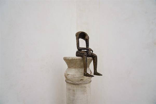 Grote foto sculptuur no reserve price modern bronze sculpture seated bronze sculpture seated giant witho antiek en kunst curiosa en brocante