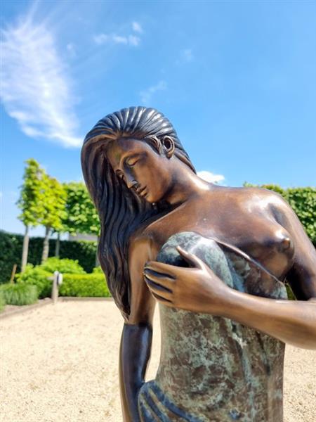 Grote foto sculptuur a woman 92 cm gepatineerd brons antiek en kunst curiosa en brocante