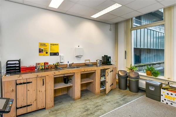 Grote foto te huur kantoorruimte velperplein 8 arnhem huizen en kamers bedrijfspanden