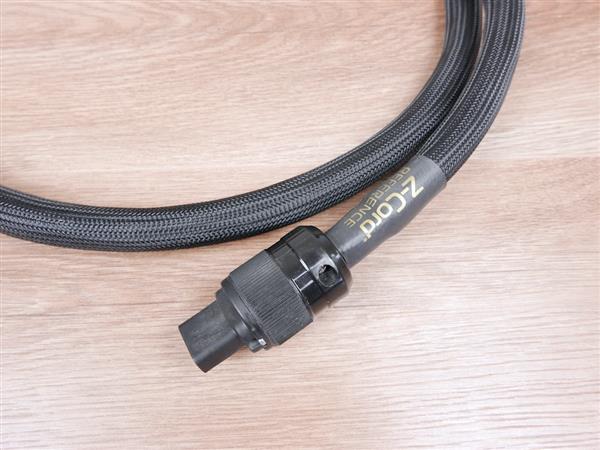 Grote foto mit cables oracle z cord reference highend audio power cable 2 0 metre audio tv en foto onderdelen en accessoires