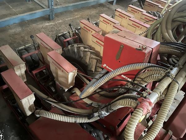 Grote foto accord miniair s pneumatische precisiezaaimachine 12 dubbele rijen voor 3 bedden agrarisch zaaimachines