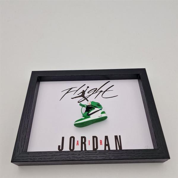 Grote foto lijst mini sneaker aj1 air jordan 1 off white oregon ducks ingelijst hout antiek en kunst curiosa en brocante