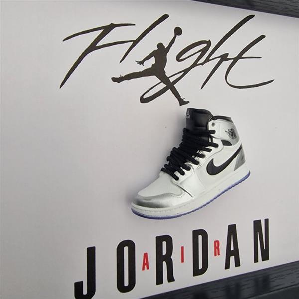 Grote foto lijst mini sneaker af1 air jordan 1 think 16 pass the torch ingelijst hout antiek en kunst curiosa en brocante