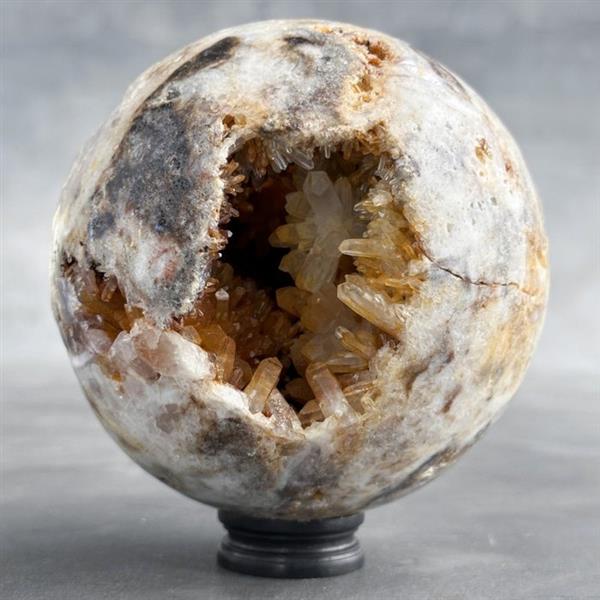 Grote foto geen reserveprijs prachtige bol van kristalkwarts op aangepaste standaard kwarts 1500 g antiek en kunst curiosa en brocante