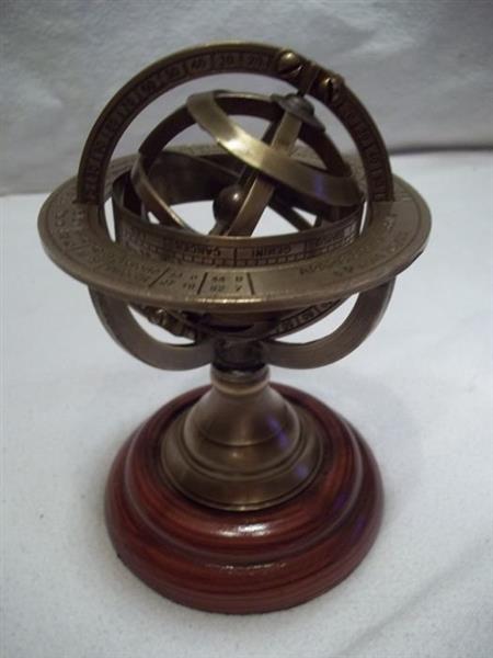 Grote foto armillarium nautical full brass armillary sphere on wooden pedistal very very good condition 2 antiek en kunst curiosa en brocante