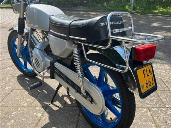 Grote foto zundapp 529 brommer met kenteken gereviseerd fietsen en brommers zundapp
