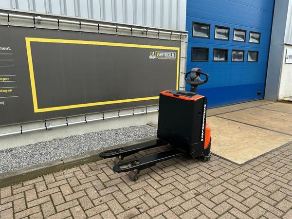 Grote foto vs 21653 elektrische compacte palletwagen bt lwe140 bj2016 doe het zelf en verbouw hefwerktuigen