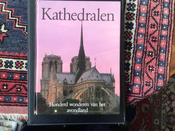 Grote foto kathedralen 2 boeken religie