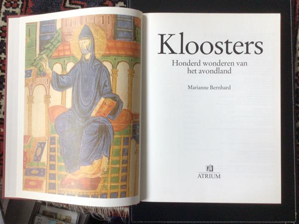 Grote foto kloosters boeken religie