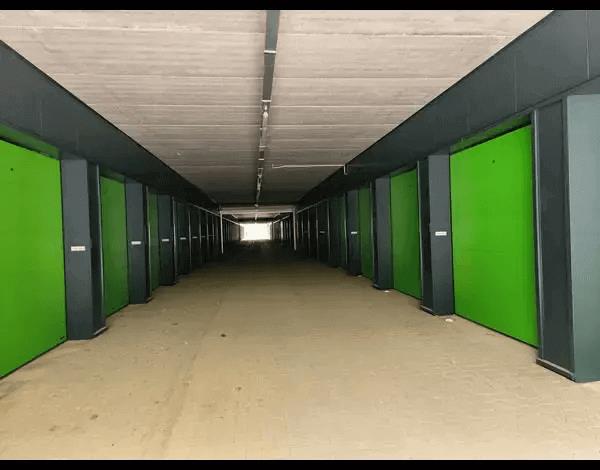 Grote foto te huur self storage kanaaldijk n.o. 100 helmond huizen en kamers bedrijfspanden