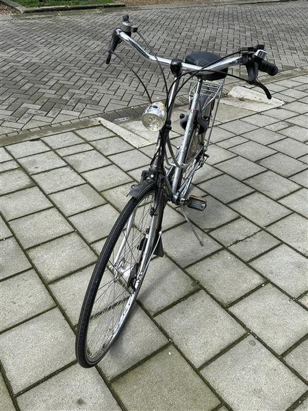 Grote foto damesfiets fietsen en brommers damesfietsen