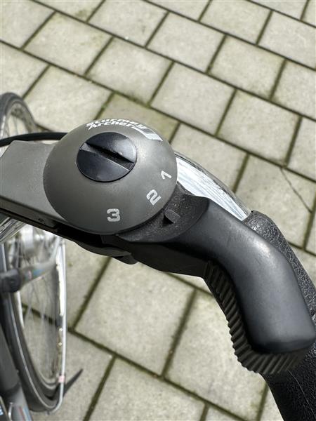 Grote foto damesfiets fietsen en brommers damesfietsen