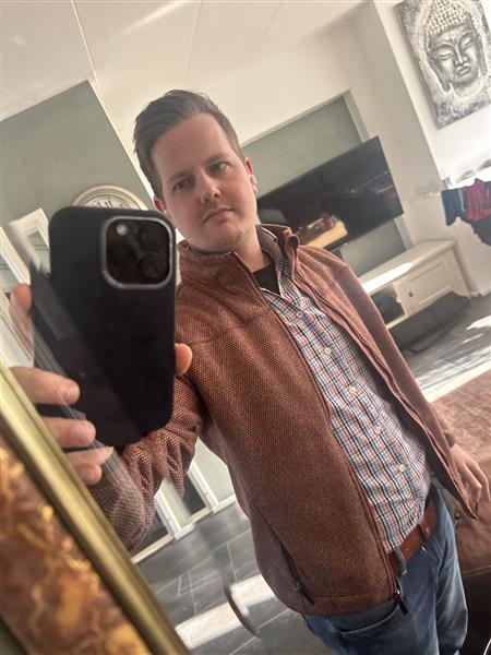 Grote foto sexpartner contact gezocht. erotiek man zoekt vrouwelijke sekspartner