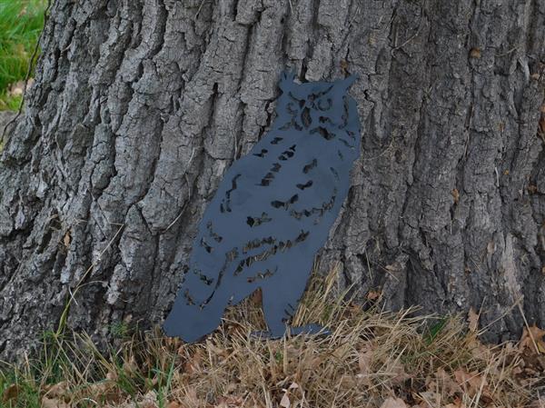 Grote foto silhouette uil metaal mat zwart. tuin en terras tuindecoratie