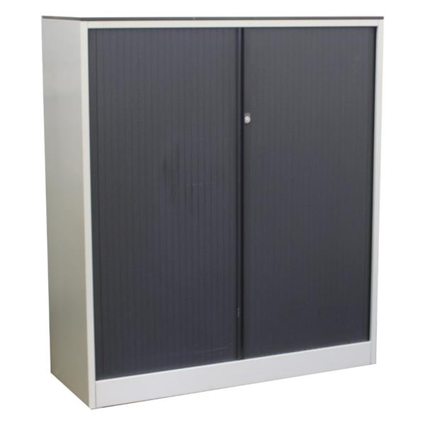 Grote foto roldeurkast lichtgrijs zwart 137 x 120 x 45 huis en inrichting overige