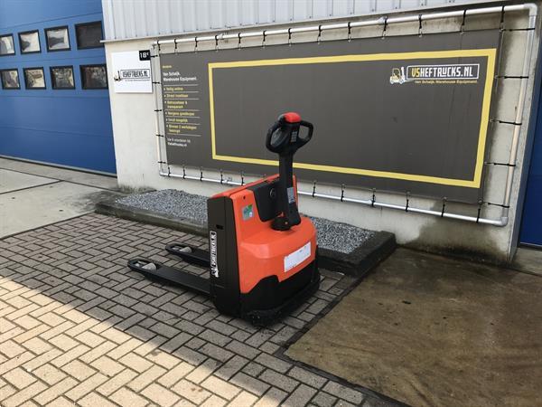 Grote foto vs 21654 elektrische compacte palletwagen bt lwe140 bj2016 doe het zelf en verbouw hefwerktuigen
