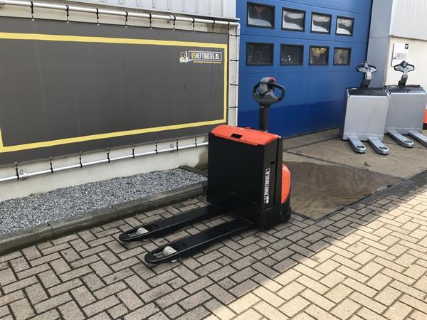 Grote foto vs 21654 elektrische compacte palletwagen bt lwe140 bj2016 doe het zelf en verbouw hefwerktuigen