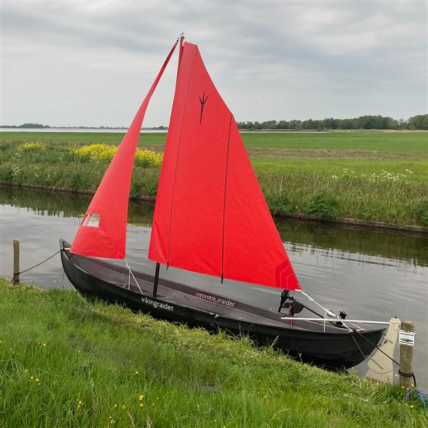Grote foto vikingraider boot fluistermotor zeilen roeien watersport en boten sloepen