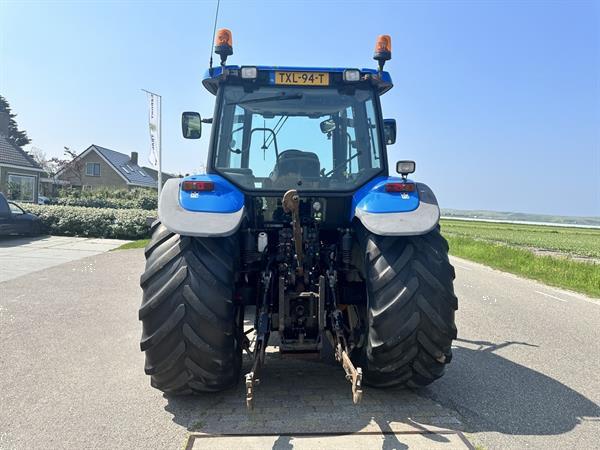 Grote foto new holland tm 140 agrarisch tractoren