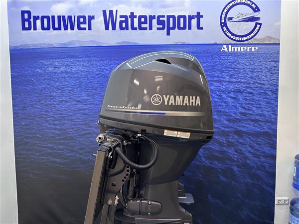 Grote foto buitenboord motor yamaha 60 pk langstaart watersport en boten buiten en binnenboordmotoren