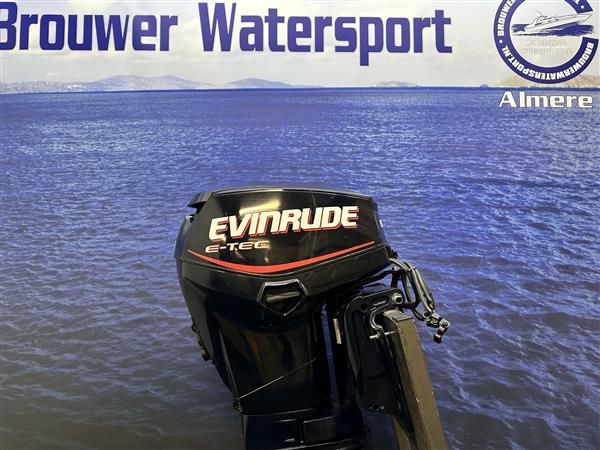 Grote foto evinrude 50 pk buitenboordmotor langstaart powertrim watersport en boten buiten en binnenboordmotoren
