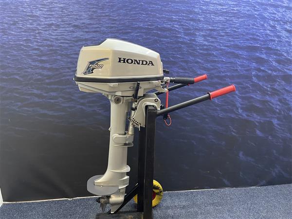 Grote foto honda 5 pk buitenboordmotor kortstaart watersport en boten buiten en binnenboordmotoren