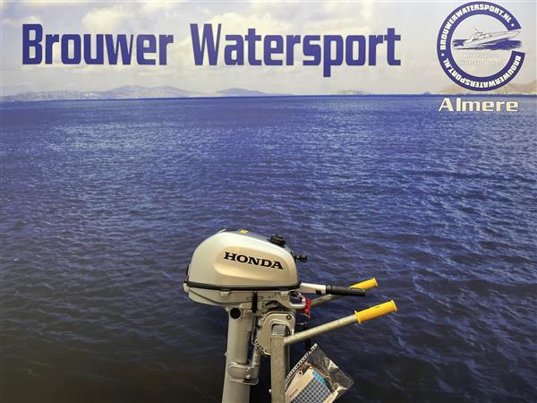 Grote foto honda 6 pk buitenboordmotor langstaart laadspoel watersport en boten buiten en binnenboordmotoren