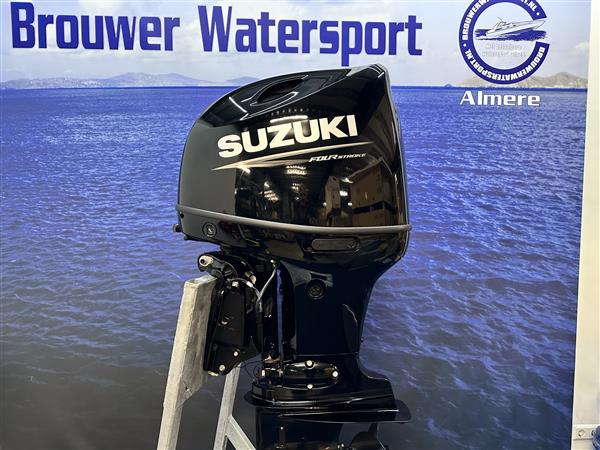 Grote foto suzuki 140 pk buitenboordmotor artnr 0857 df140 btl watersport en boten buiten en binnenboordmotoren