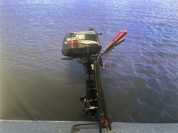 Grote foto suzuki 4 pk buitenboordmotor kortstaart watersport en boten buiten en binnenboordmotoren
