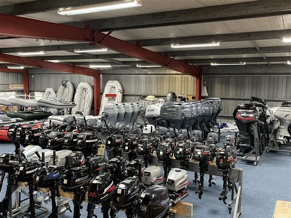 Grote foto suzuki 40 pk buitenboordmotor langstaart el start powertrim watersport en boten buiten en binnenboordmotoren