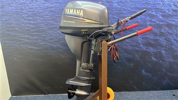 Grote foto yamaha 15 pk buitenboordmotor langstaart knuppel elektrische watersport en boten buiten en binnenboordmotoren