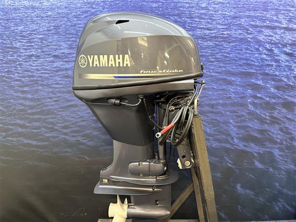 Grote foto yamaha 30 pk buitenboordmotor afstand bediend watersport en boten buiten en binnenboordmotoren