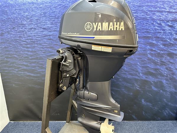 Grote foto yamaha 30 pk buitenboordmotor afstand bediend watersport en boten buiten en binnenboordmotoren